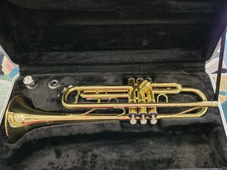 Used Antigua Winds Vosi Bb Student Trumpet With Case TR2560LQ Fashion